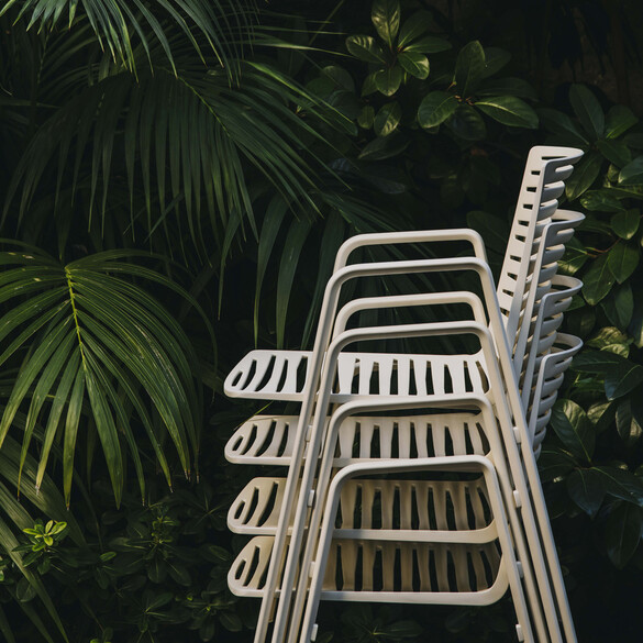 Fast ZEBRA stapelbarer Stuhl mit Armlehnen, In/Outdoor
