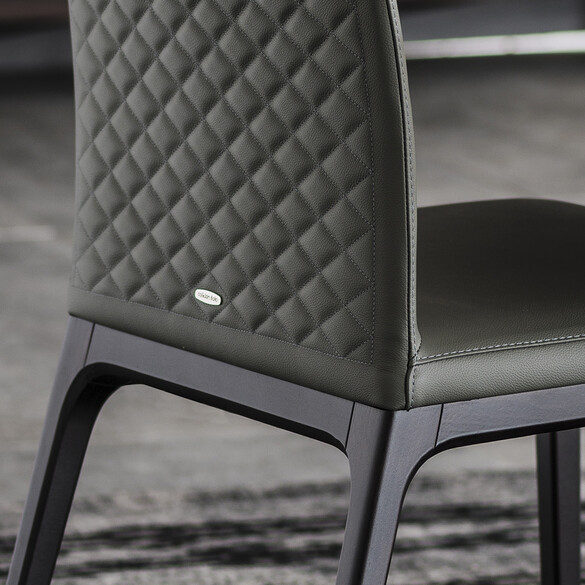 Cattelan Italia ARCADIA COUTURE Stuhl mit niedriger Rückenlehne