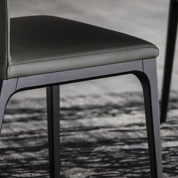 Cattelan Italia ARCADIA COUTURE Stuhl mit niedriger Rückenlehne