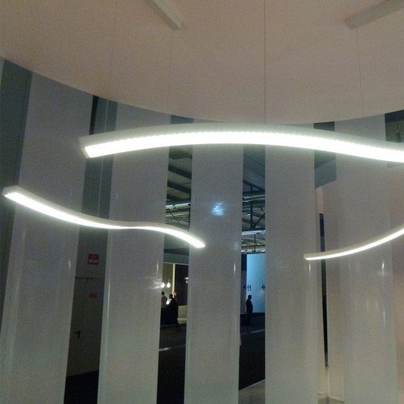 Fontana Arte SERPENTINE LED-Pendelleuchte