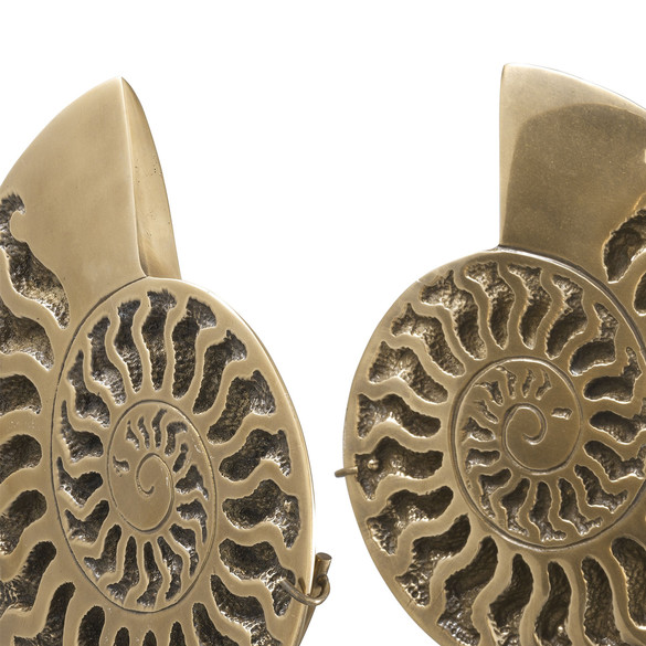 EICHHOLTZ Ammonite Tischskulptur-Set in Vintage-Messing